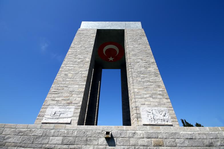 Çanakkale Martyrs' Memorial - Parion Hotel